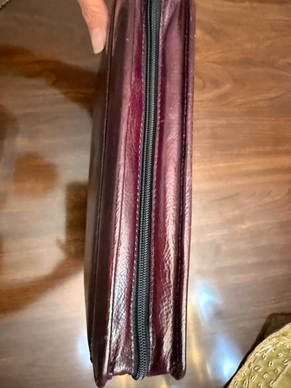 Franklin Covey Leather Zip Portfolio in Deep Plum
